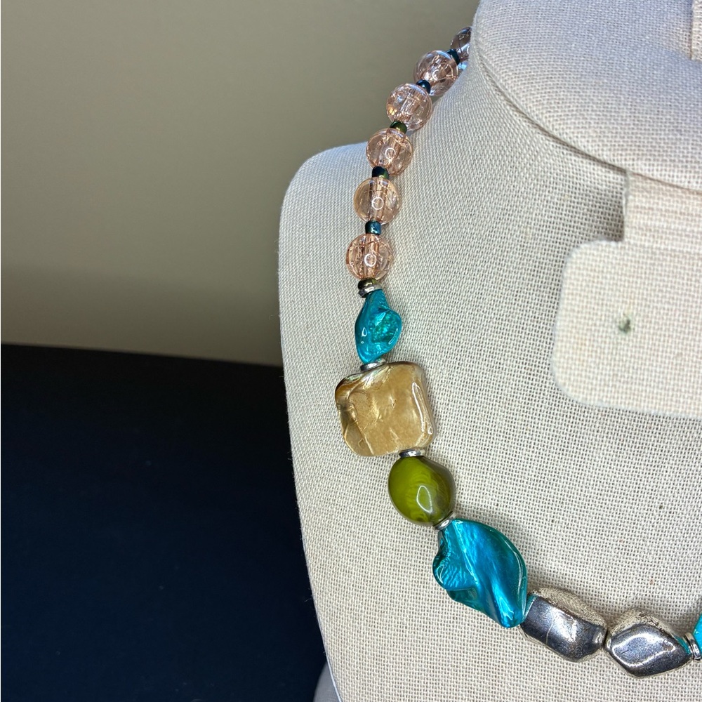 Vintage multicolor necklace. - Picture 2 of 3